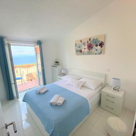 Apartment Sea Макарска Екстериор снимка