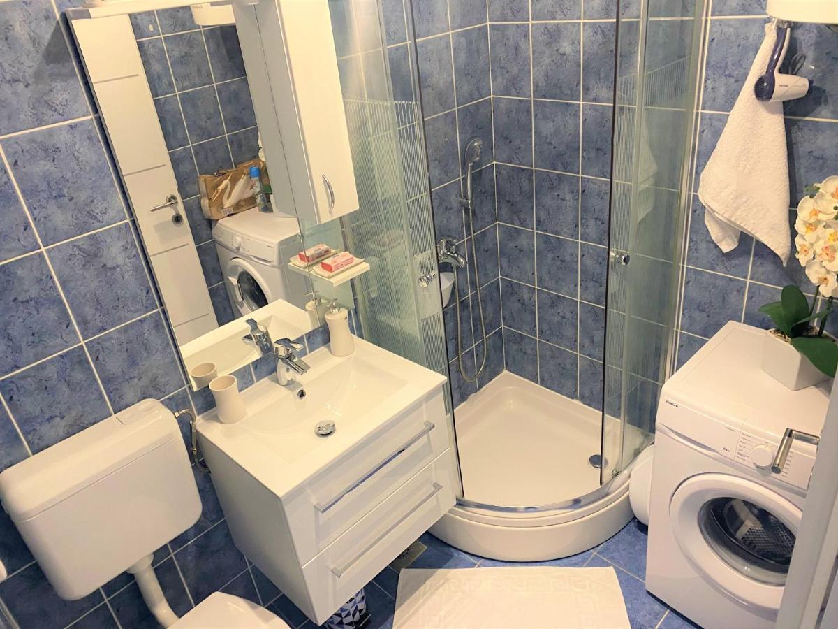 Apartment Sea Макарска Екстериор снимка