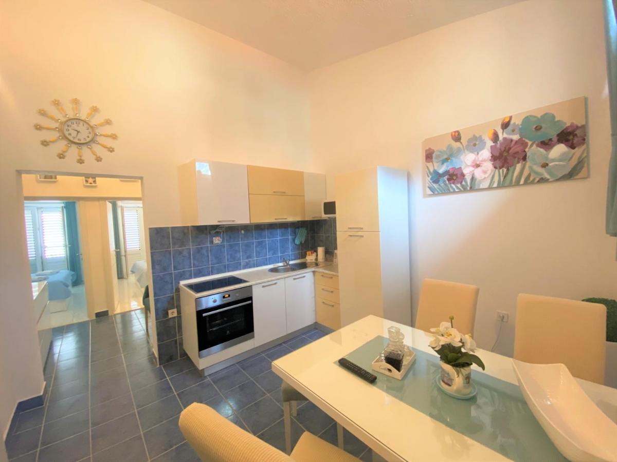 Apartment Sea Макарска Екстериор снимка